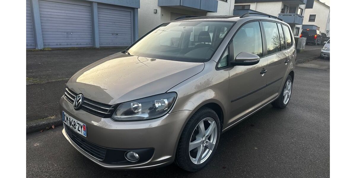 VW Touran 130.821 km 7.800 &euro; Nürtingen 72622