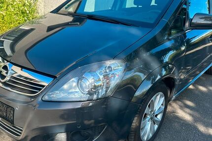 Opel Zafira 95.800 km 6.390 &euro; Remseck am Neckar 71686