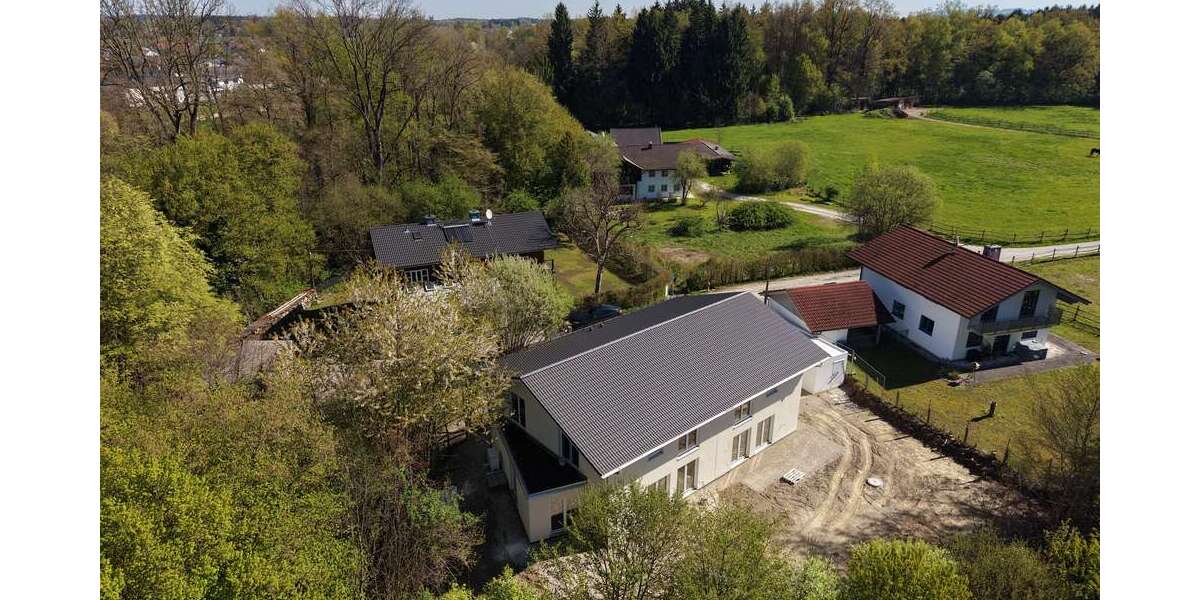 Einfamilienhaus Stephanskirchen - 4.5 Zimmer, 156 m&sup2;, 2.300&euro; | Angebot:24862184