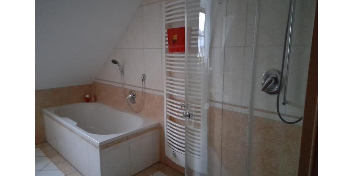 Dachgeschoßwohnung Schwandorf - 1 Zimmer, 30 m&sup2;, 500&euro; | Angebot:26693010