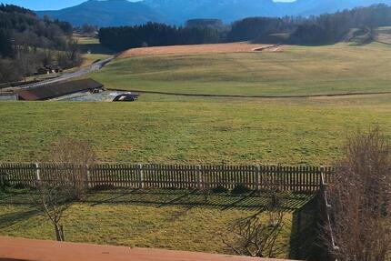 Haus Vachendorf - 5 Zimmer, 175 m&sup2;, 1.750&euro; | Angebot:24844310