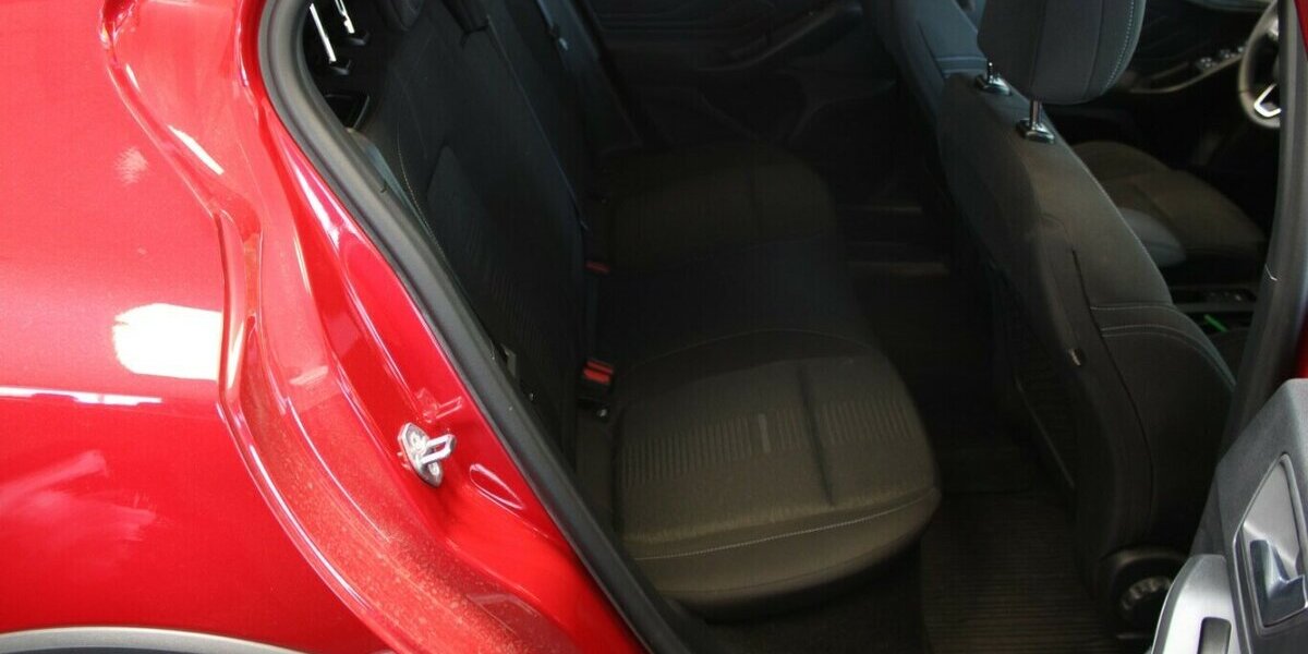 Ford Focus 1.0 EcoBoost Hybrid ACTIVE X 54.860 km 14.980 &euro; Euskirchen 53881