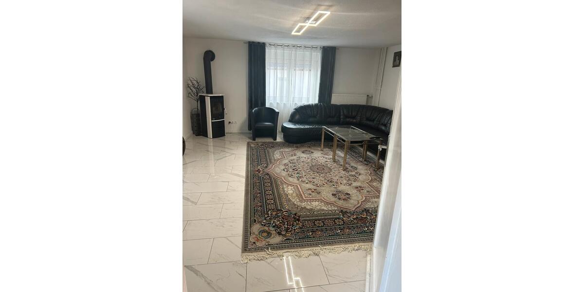 Einfamilienhaus Großwallstadt - 6 Zimmer, 180 m&sup2;, 2.200&euro; | Angebot:24240097