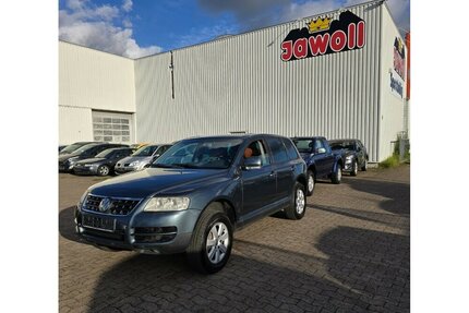 VW Touareg 4X4 BENZIN AUTOM LEDER EL- GSD NAVI AHK KL