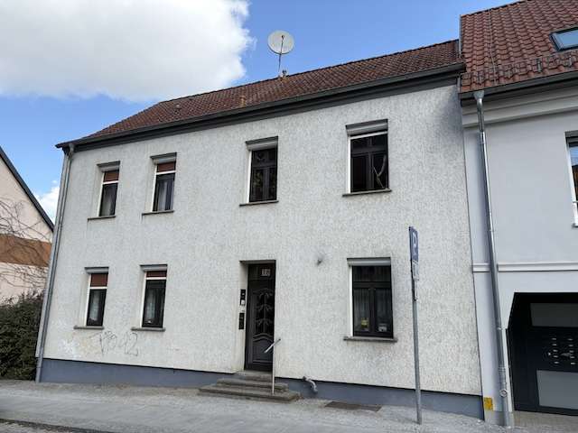 Haus zum Kaufen in Müncheberg 165.000 € 205 m² 8 zimmer