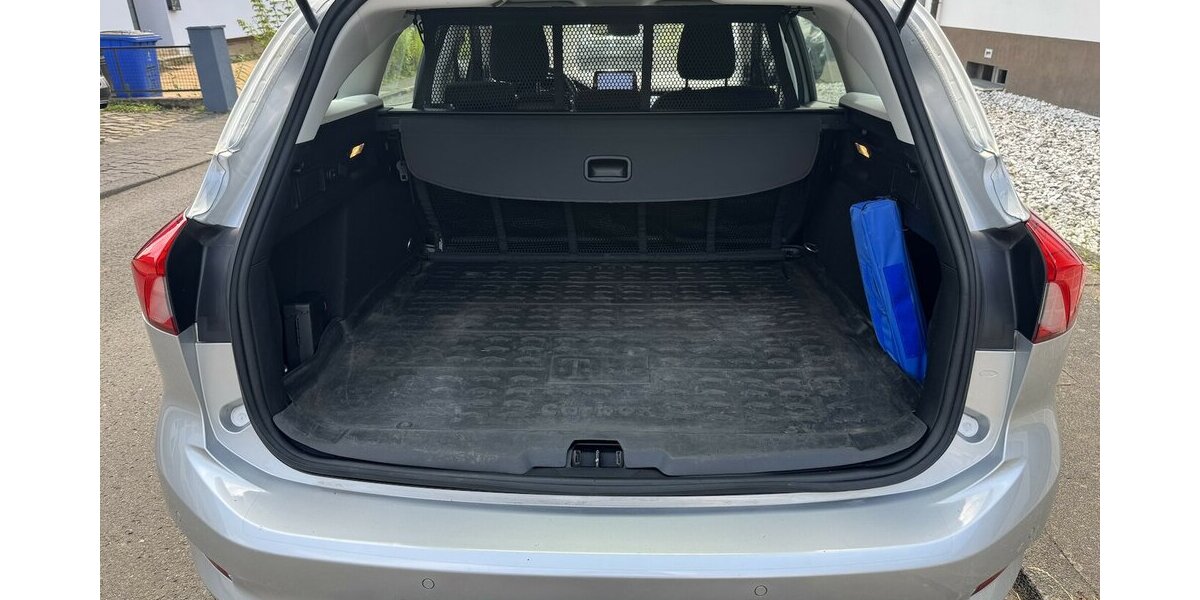 Ford Focus Navi Temp Sth Spurh CarPlay 5xServ GARANTIE 30.000 km 14.900 &euro; Erftstadt 50374