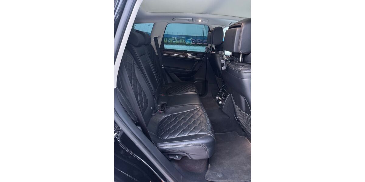 VW Touareg 141.000 km 25.000 &euro; Berlin 13057