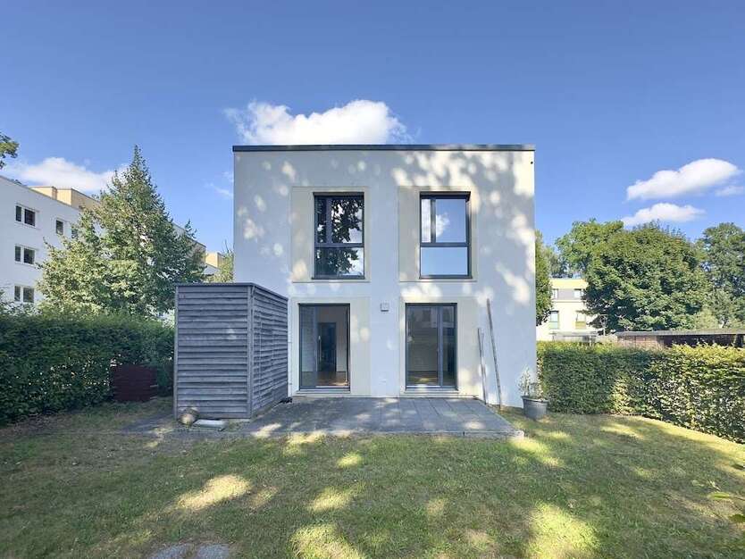 Haus zum Mieten in Hamburg 2.365,38 € 189 m² 5 zimmer