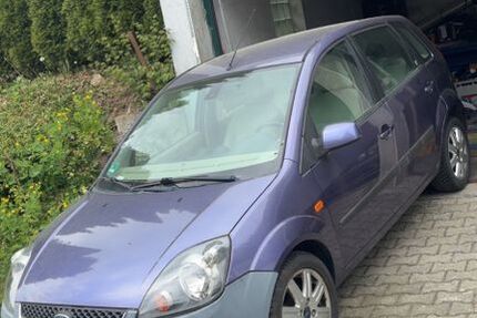 Ford Fiesta 95.000 km 1.700 &euro; Sigmaringen 72488