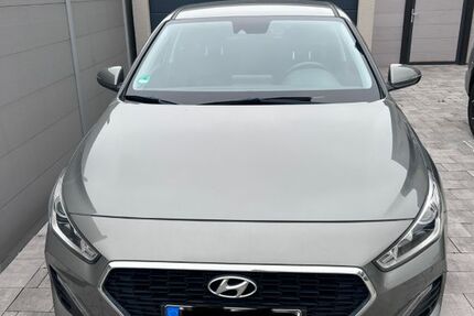 Hyundai i30 44.000 km 12.850 &euro; Ahlen 59229