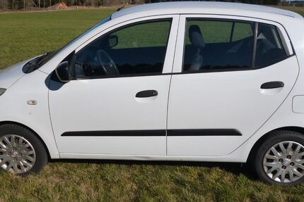 Hyundai i10 124.400 km 1.650 &euro; Fluorn-Winzeln 78737