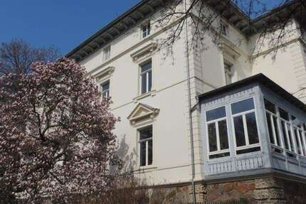 Haus zum Kaufen in Werdau , Sachs 779.000 € 954.1 m² 1 zimmer