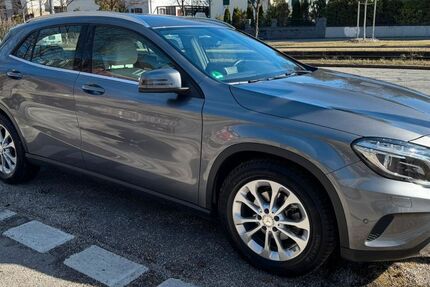 Mercedes-Benz GLA 220 44.440 km 20.999 &euro; München 81545