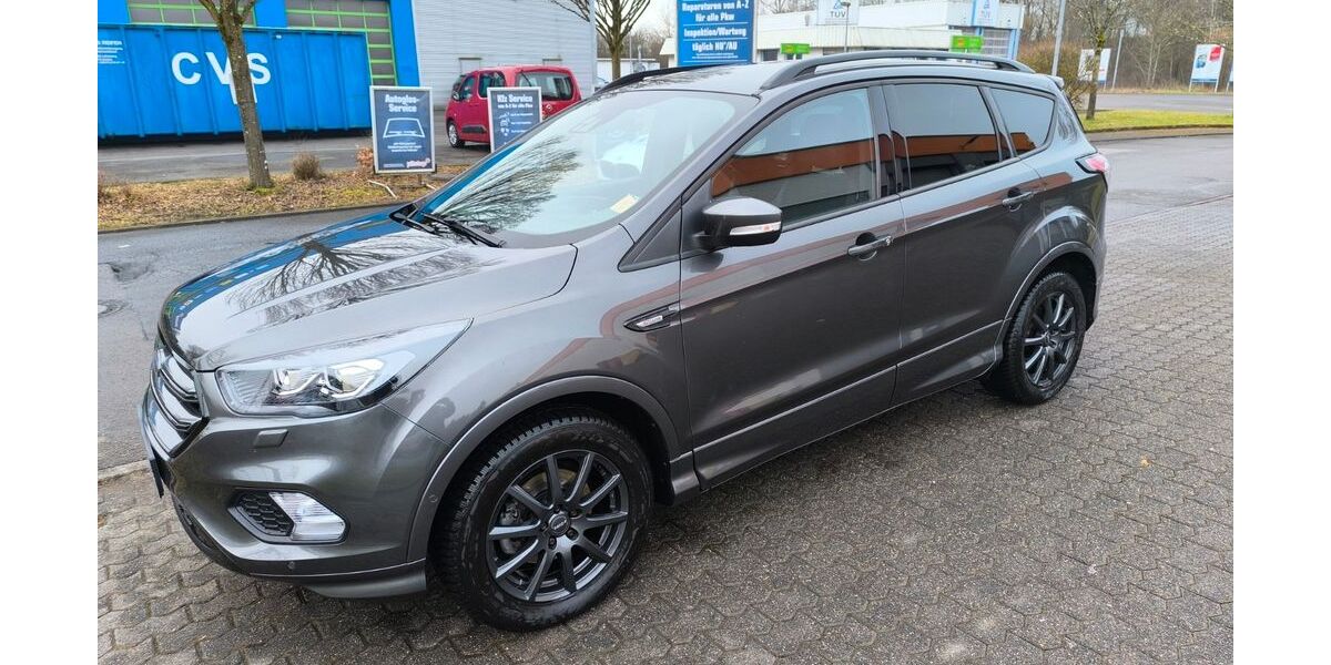 Ford Kuga 59.000 km 15.900 &euro; Nohfelden-Eiweiler 66625