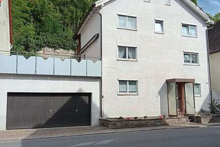 Haus zum Kaufen in Hardheim-Bretzingen 119.900 € 140 m² 8 zimmer