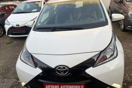 Toyota Aygo (X) 95.000 km 7.990 &euro; Bonn 53123
