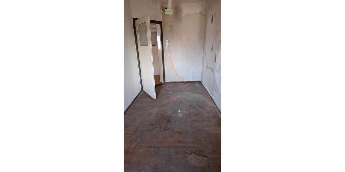 Einfamilienhaus Treffurt - 5 Zimmer, 300 m&sup2;, 23.000&euro; | Angebot:19722140