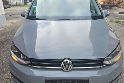 VW Touran 325.366 km 9.900 € Passau 94036