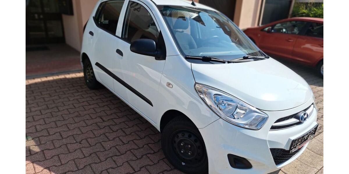 Hyundai i10 120.000 km 2.300 &euro; Pforzheim 75179