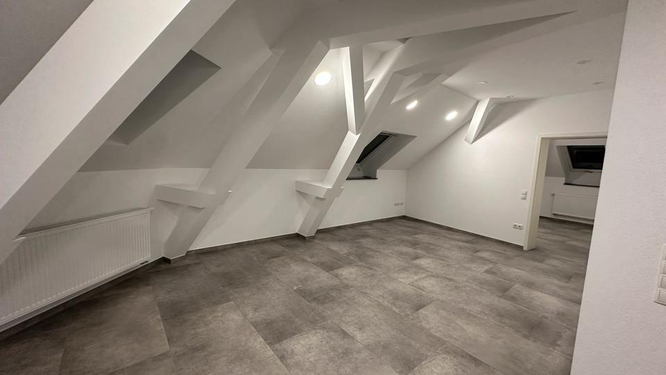 3 Zimmer Dachgeschoss - Wohnung 3 zimmer