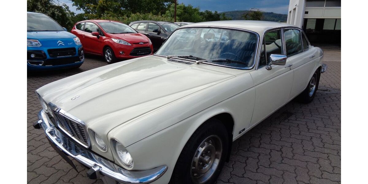 Jaguar XJ6 55.000 km 5.990 &euro; Hehlen 37619