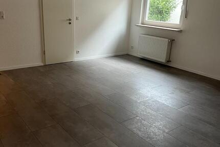 3 Zi, Küche Diele Bad Gäste WC zimmer