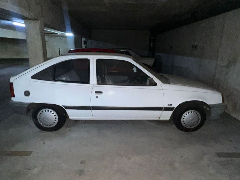 Opel Kadett 74.772 km 1.598 € Bonn 53117
