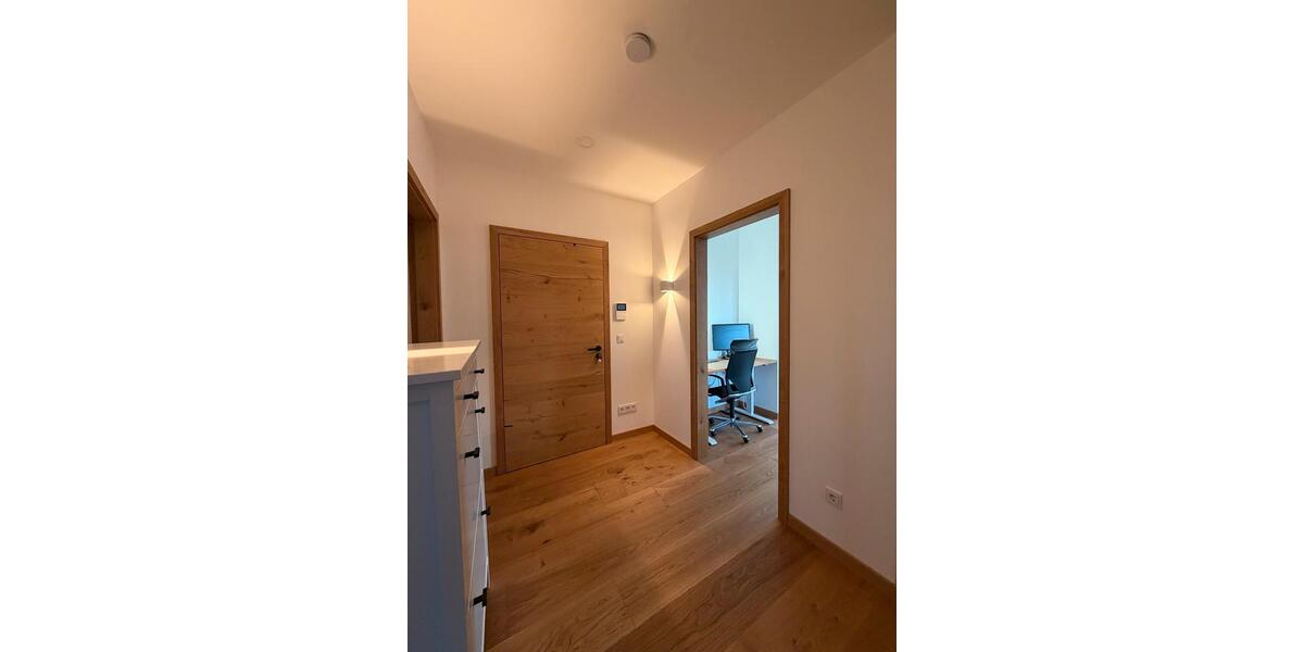 Etagenwohnung Isernhagen - 2.5 Zimmer, 84 m&sup2;, 1.598&euro; | Angebot:26375696