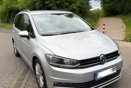 VW Touran 134.800 km 12.900 &euro; Oer-Erkenschwick 45739