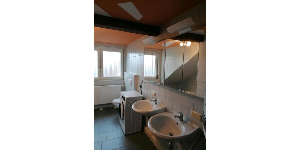 Dachgeschoßwohnung Rödental - 4 Zimmer, 85 m&sup2;, 155.000&euro; | Angebot:26961560