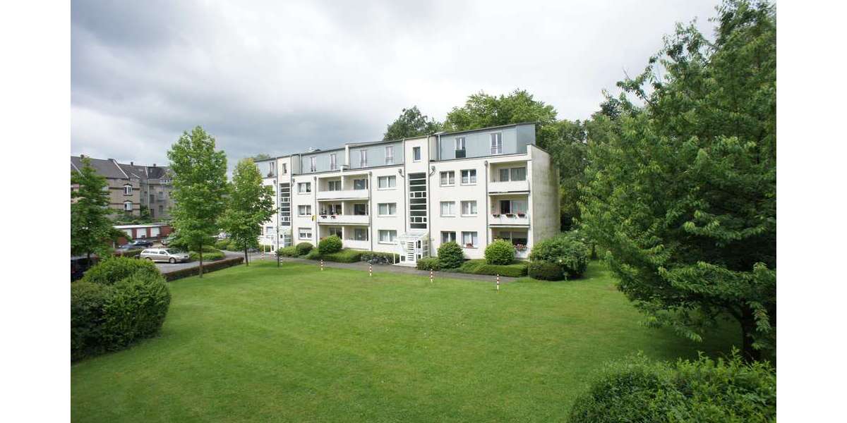 Wohnung zum Mieten in Krefeld 755 € 88.9 m² 4 zimmer