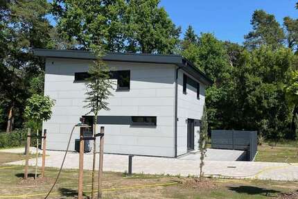 Haus zum Mieten in Schwerin 1.999 € 139 m² 5 zimmer