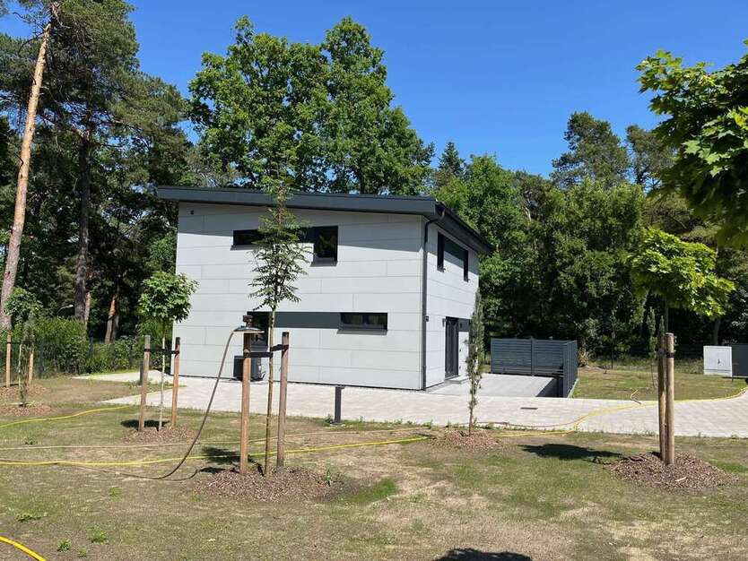 Haus zum Mieten in Schwerin 1.999 € 139 m² 5 zimmer