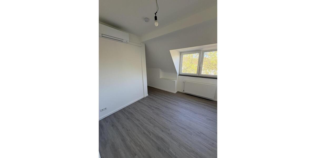Maisonettenwohnung Köln Lindenthal - 5 Zimmer, 132 m&sup2;, 2.770&euro; | Angebot:26384132