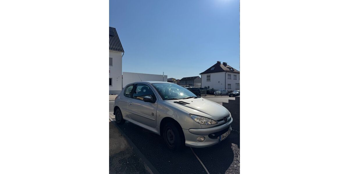 Peugeot 206 164.000 km 2.200 &euro; Wächtersbach 63607