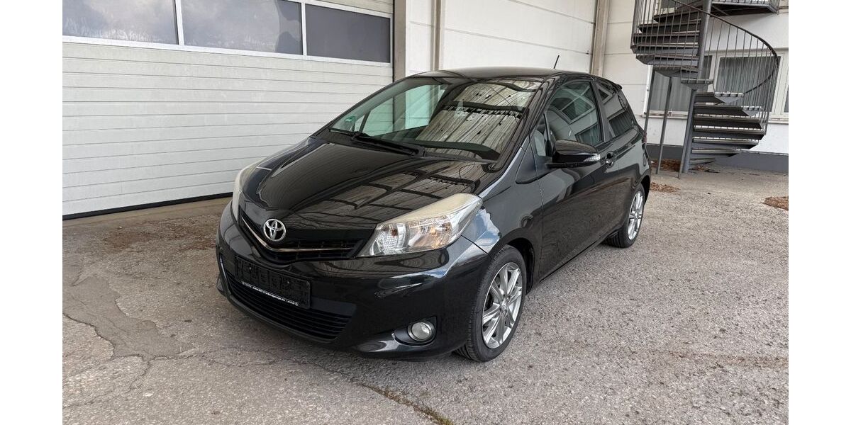 Toyota Yaris 124.870 km 5.340 &euro; Horn-Bad Meinberg 32805