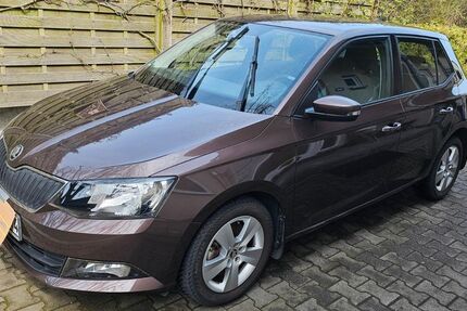 Skoda Fabia 16.500 km 13.750 &euro; Berlin 12623