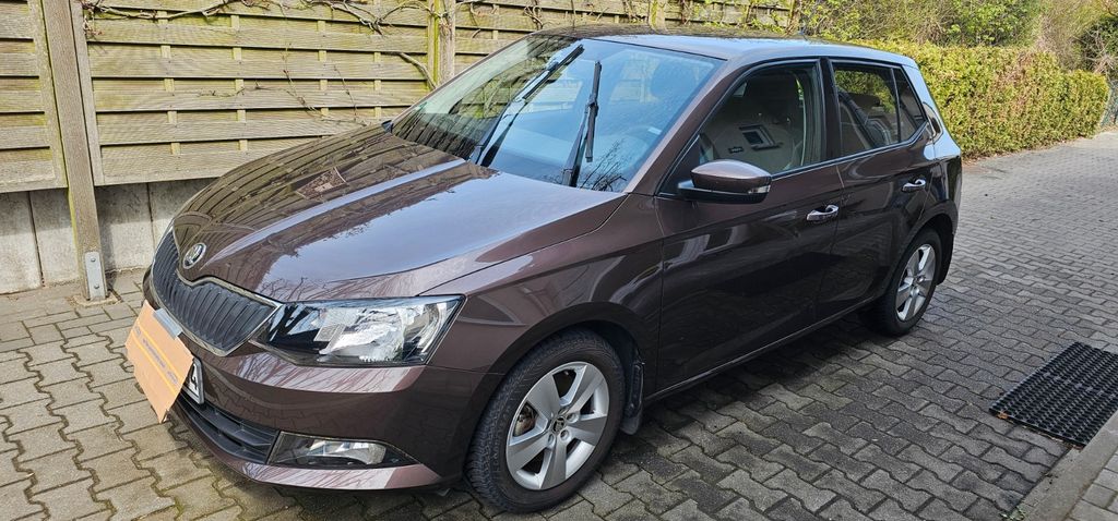 Skoda Fabia 16.500 km 13.750 &euro; Berlin 12623