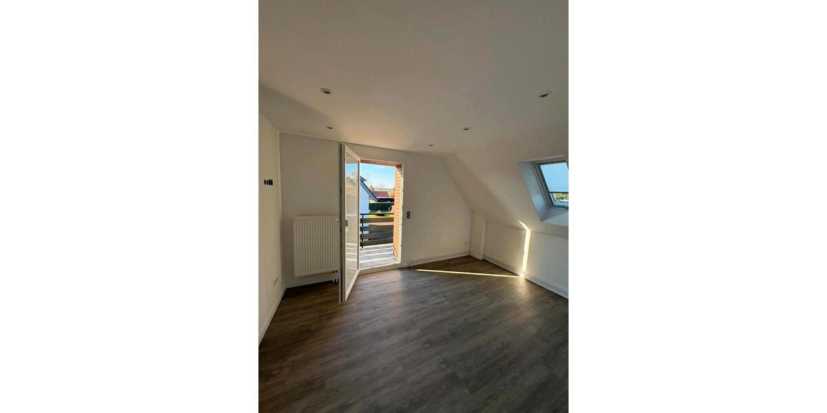 Dachgeschoßwohnung Harsum - 3 Zimmer, 65 m&sup2;, 600&euro; | Angebot:25047513