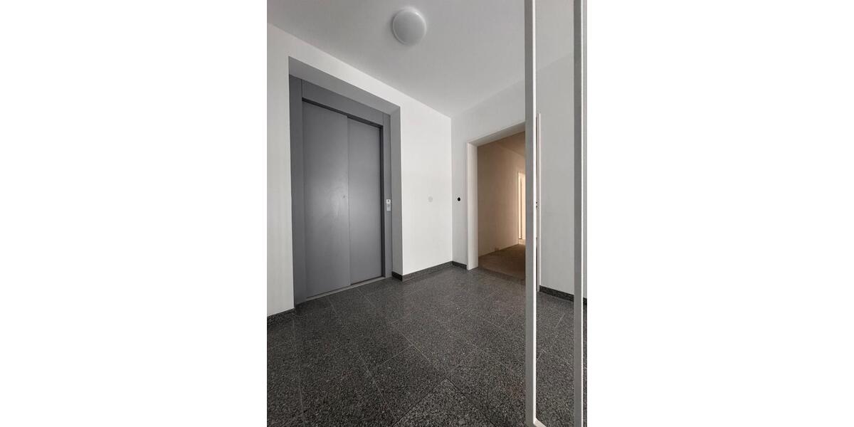 Etagenwohnung Duisburg Mittelmeiderich - 4 Zimmer, 93 m&sup2;, 1.150&euro; | Angebot:26652868