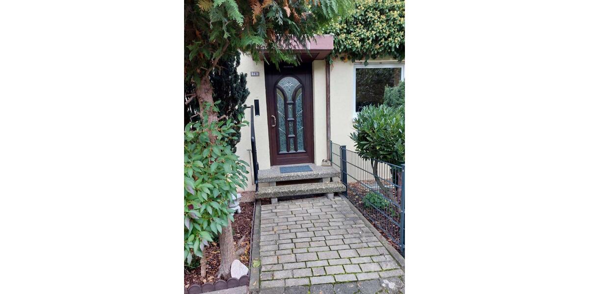 Reihenhaus Zirndorf - 5 Zimmer, 150 m&sup2;, 1.600&euro; | Angebot:25376763