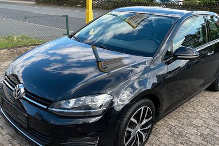 VW Golf 223.000 km 5.490 &euro; Lahntal/Sterzhausen 35094