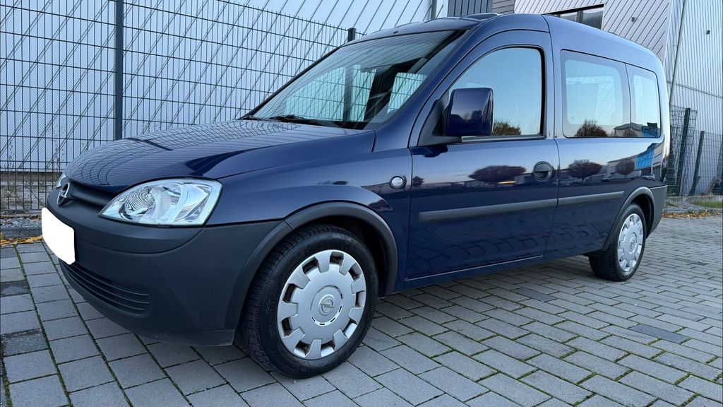Opel Combo 45.000 km 7.400 &euro; Grafenau 71120