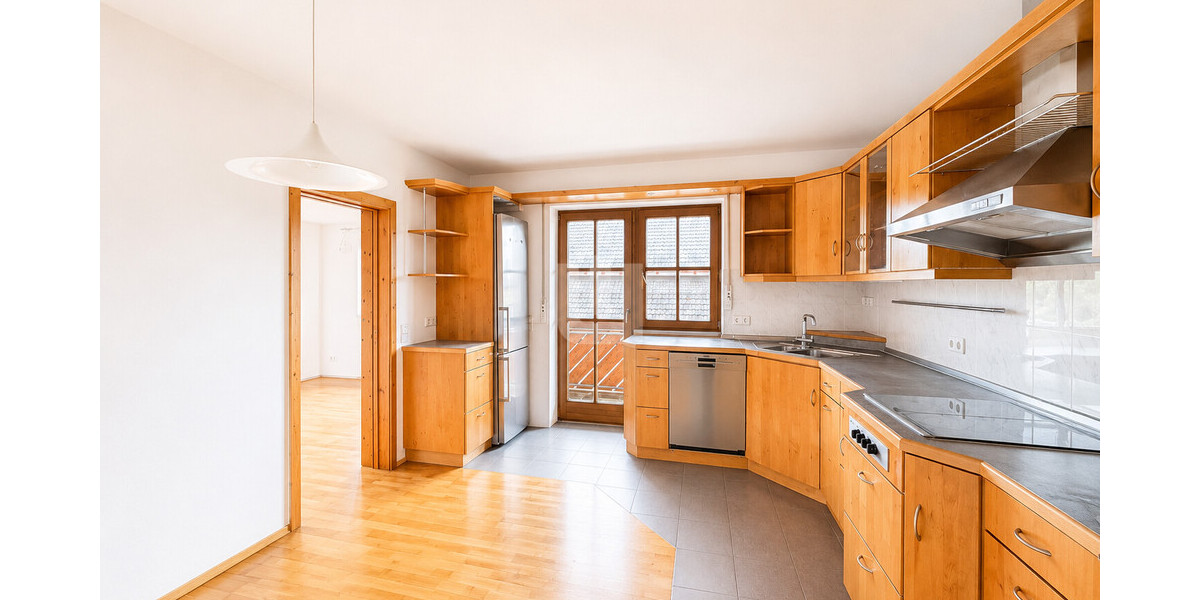 WINDISCH – Moderne und großzügige 4-Zimmer-Wohnung nahe 5-Seen-Land – ideal für Paare – bezugsfrei! - Etagenwohnung Schöngeising | Angebot:26744889