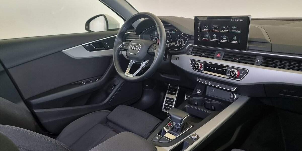 Audi A4 40 TFSI S line MHEV LED ACC AHK Navi Massage 76.500 km 28.800 &euro; Garrel 49681