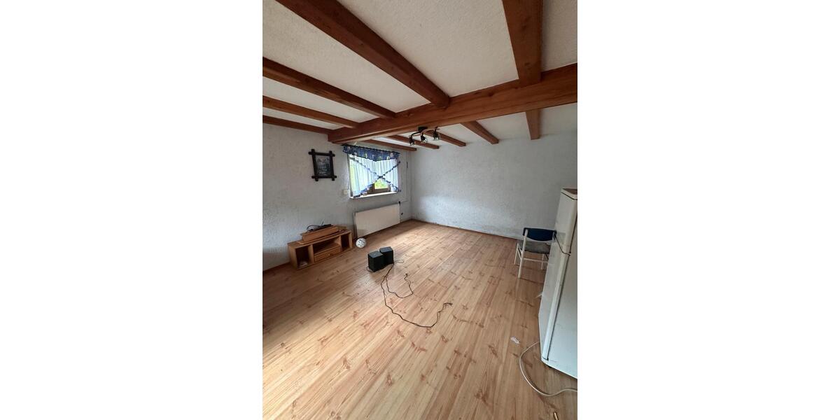 Einfamilienhaus Neustadt bei Coburg - 6 Zimmer, 190 m&sup2;, 32.000&euro; | Angebot:26830247