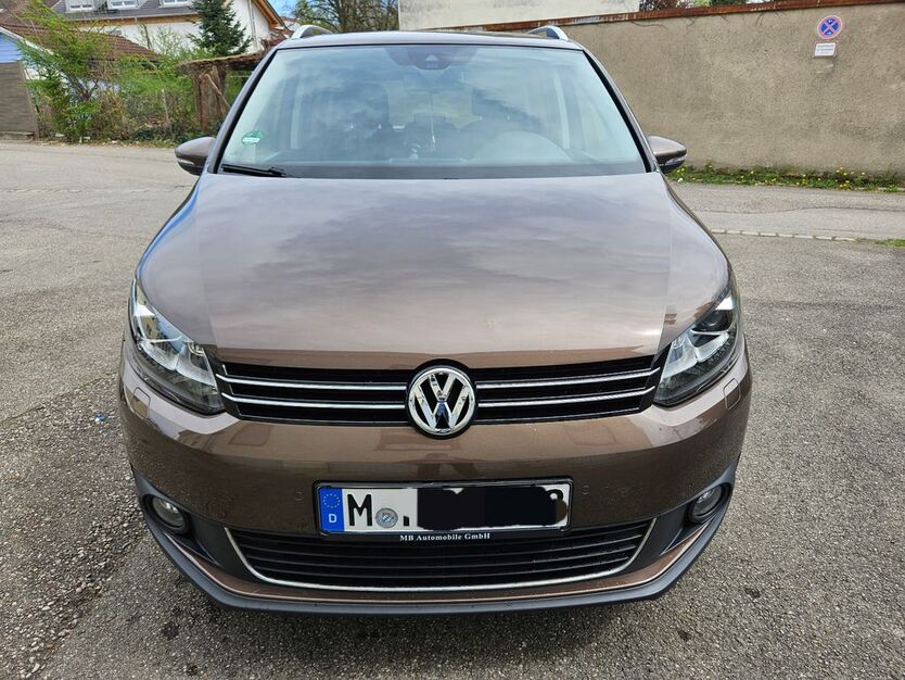 VW Touran 96.000 km 14.400 € München 80939