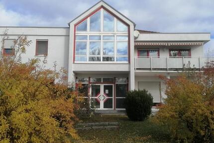 Haus Herrieden - 10 Zimmer, 300 m&sup2;, 1.150.000&euro; | Angebot:25811508