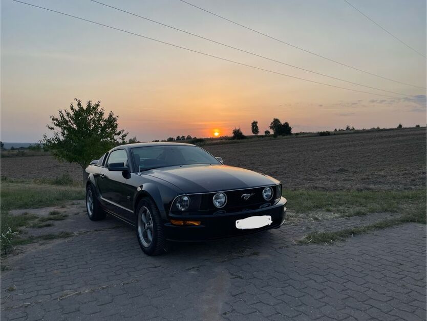 Ford Mustang 69.000 km 17.500 € Walsdorf 96194