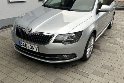 Skoda Superb 243.500 km 7.950 &euro; Schwandorf 92421